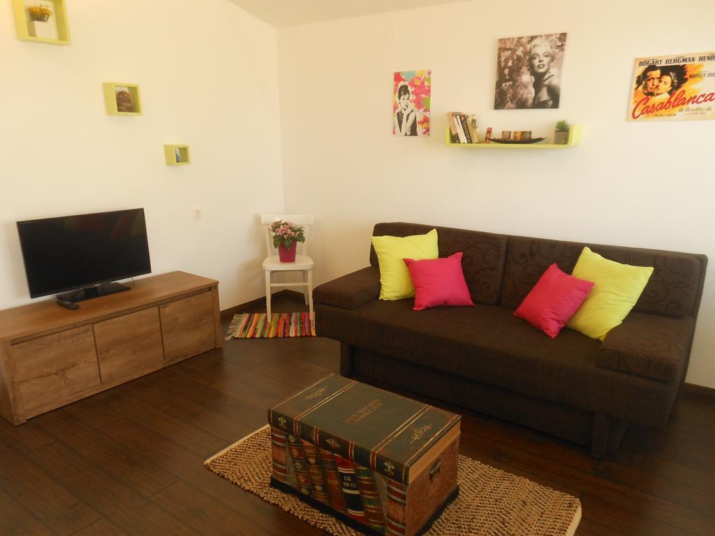 Apartments Marino Povljana Luaran gambar