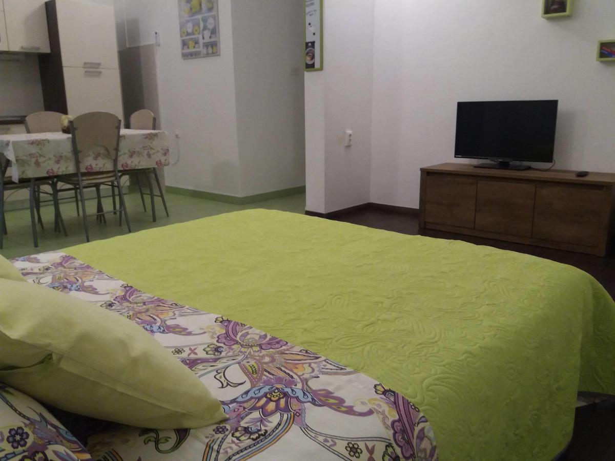 Apartments Marino Povljana Luaran gambar