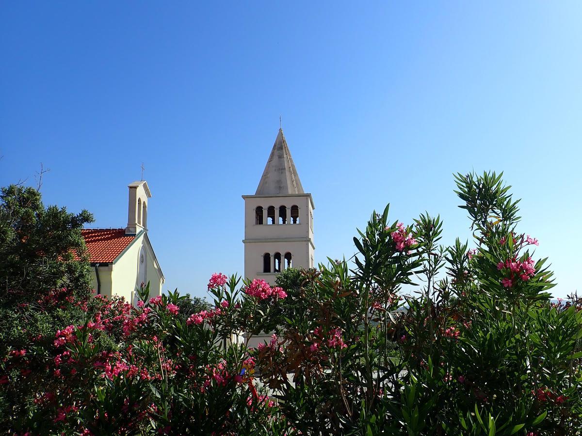 Apartments Marino Povljana Luaran gambar